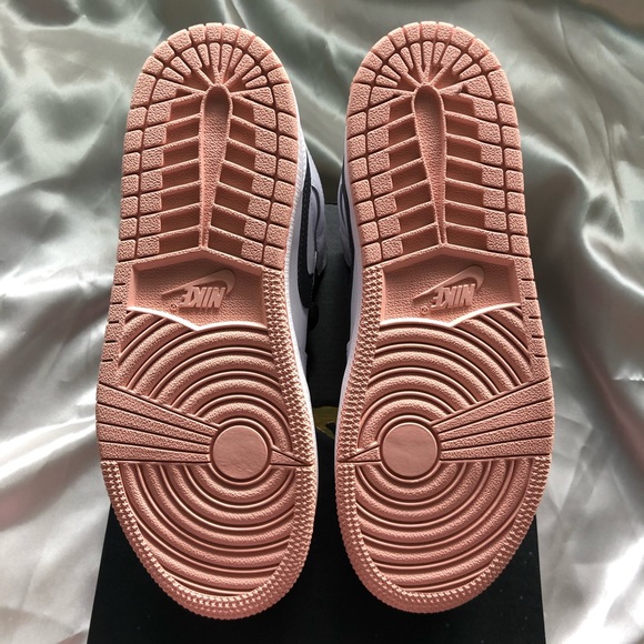 New Jordan 1 Mid (PS) White/Arctic Orange/Anthracite - Picture 7 of 9